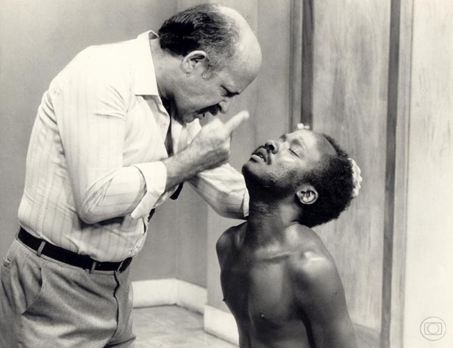 Newton Martins e Antonio Pompeo na minissérie "A Máfia no Brasil" (1984) - Divulgação/TV Globo