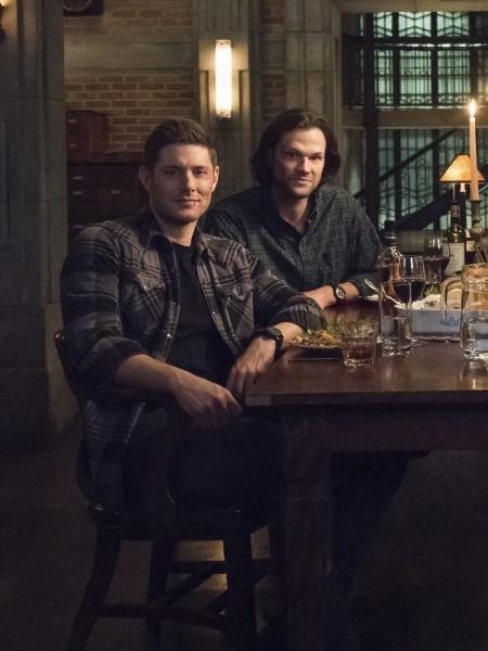 Dean (Jensen Ackles) e Sam (Jared Padalecki) em "Supernatural" - Divulgação