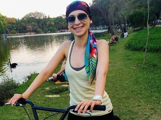 Maércia Romara teve câncer de mama e problema com prótese: "médico foi um anjo"
