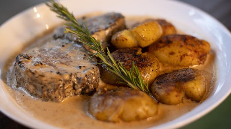 filé au poivre, cozinha por aí - Cozinha por Aí/ysoke - Cozinha por Aí/UOL