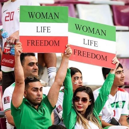Copa do Mundo: torcedores do Irã fazem protesto contra o governo iraniano, que tem fortes represálias contra mulheres.  - reprodução