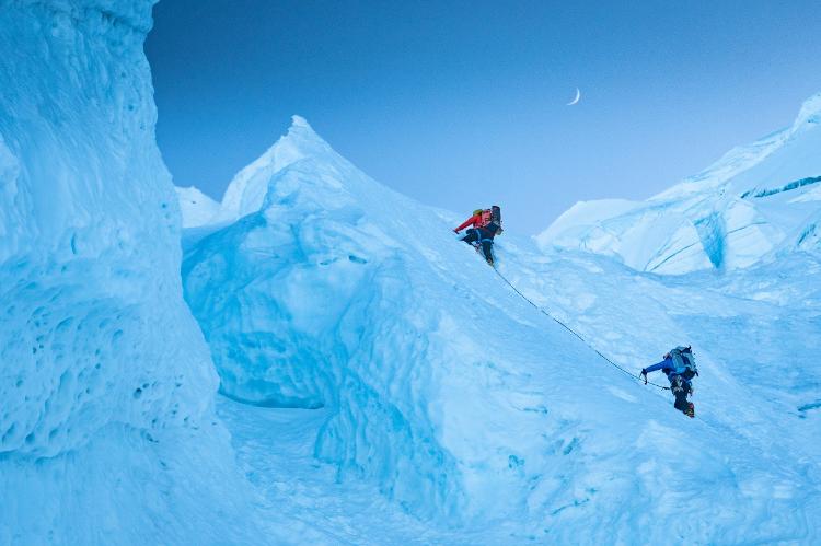 Gabriel Tarso e companheiro de escalada na montanha Huascarán, no Peru  - Louis JMS - Louis JMS