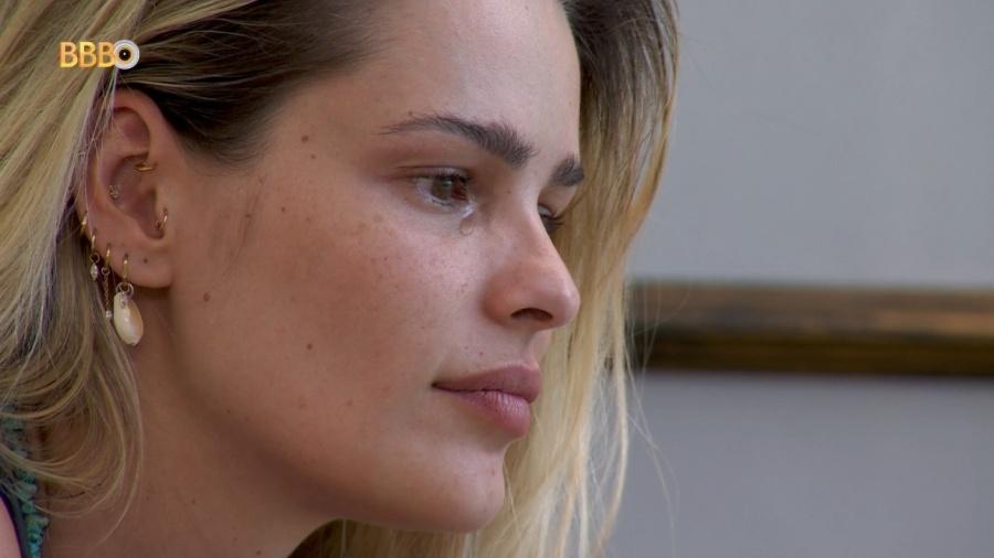 BBB 24: Yasmin caiu no choro após acompanhar o desfile da Beija-Flor