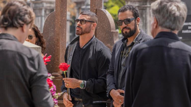 Cortejo e enterro de Odete Roitman (Debora Bloch) em 'Vale Tudo' Cortejo e enterro de Odete Roitman (Debora Bloch) em 'Vale Tudo'