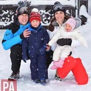 Kate e William nos alpes franceses com os filhos Charlotte e George - John Stillwell/Divulgação - John Stillwell/Divulgação