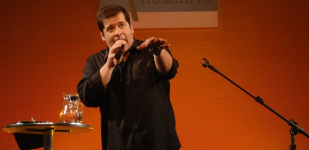 Leandro Hassum apresenta o espetáculo de stand-up "Lente de Aumento" - Divulgac?a?o