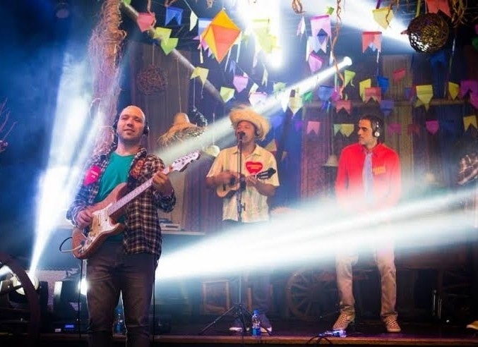 A The Week recebe o bloco Bangalafumenga, que promove quadrilha e brincadeiras juninas - Divulgação