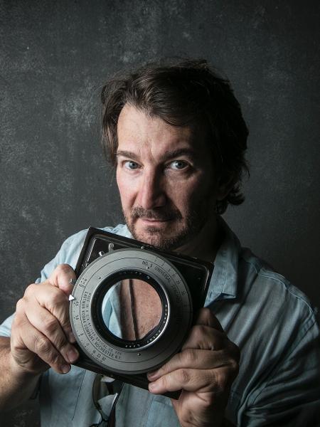 O fotógrafo Angelo Pastorello tem 57 anos e mais de 30 de profissão - Lucas Lima/UOL - Lucas Lima/UOL