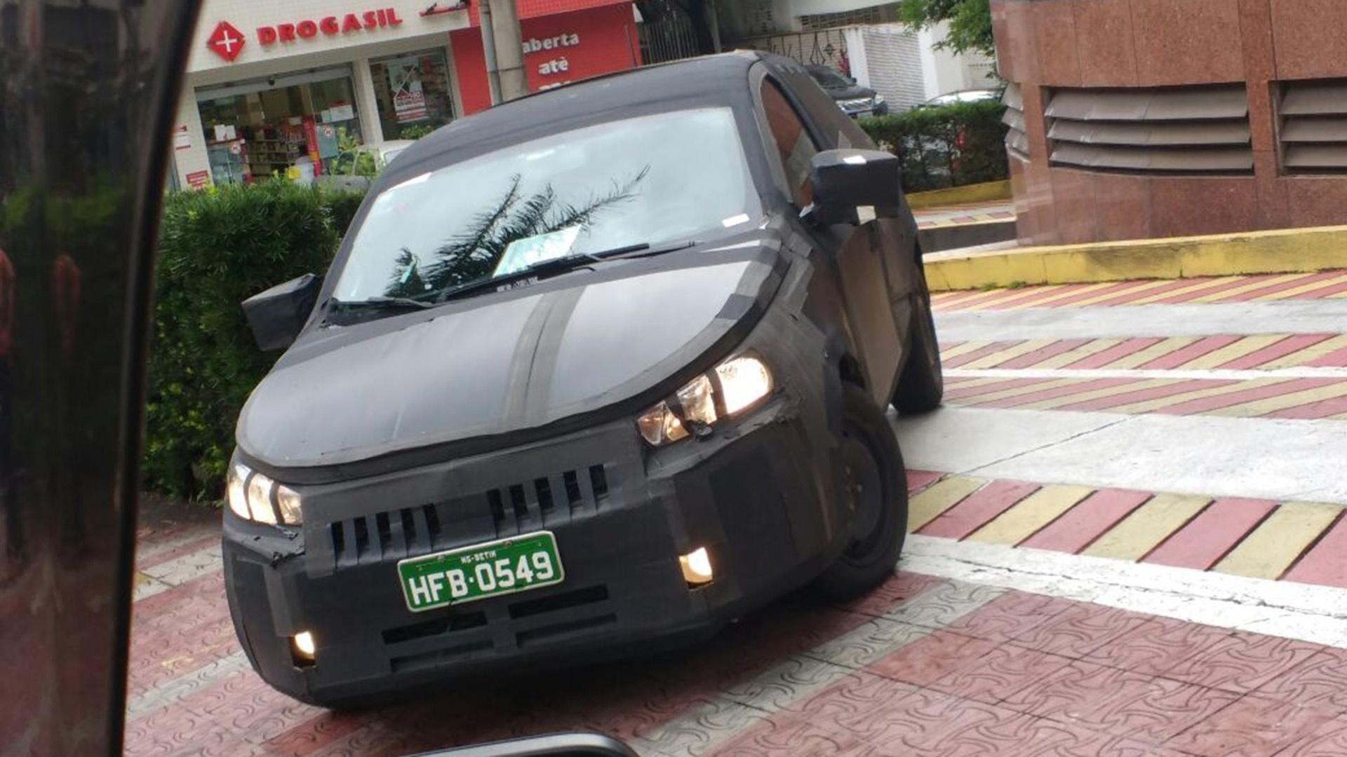 Flagra do Fiat X6H - André Lobo/UOL