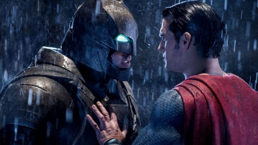 Ben Affleck e Henry Cavill em cena de "Batman vs Superman: A Origem da Justiça" (2016) - Divulgação