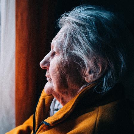 A cada três minutos uma pessoa desenvolve demência no mundo, acreditam os pesquisadores - iStock