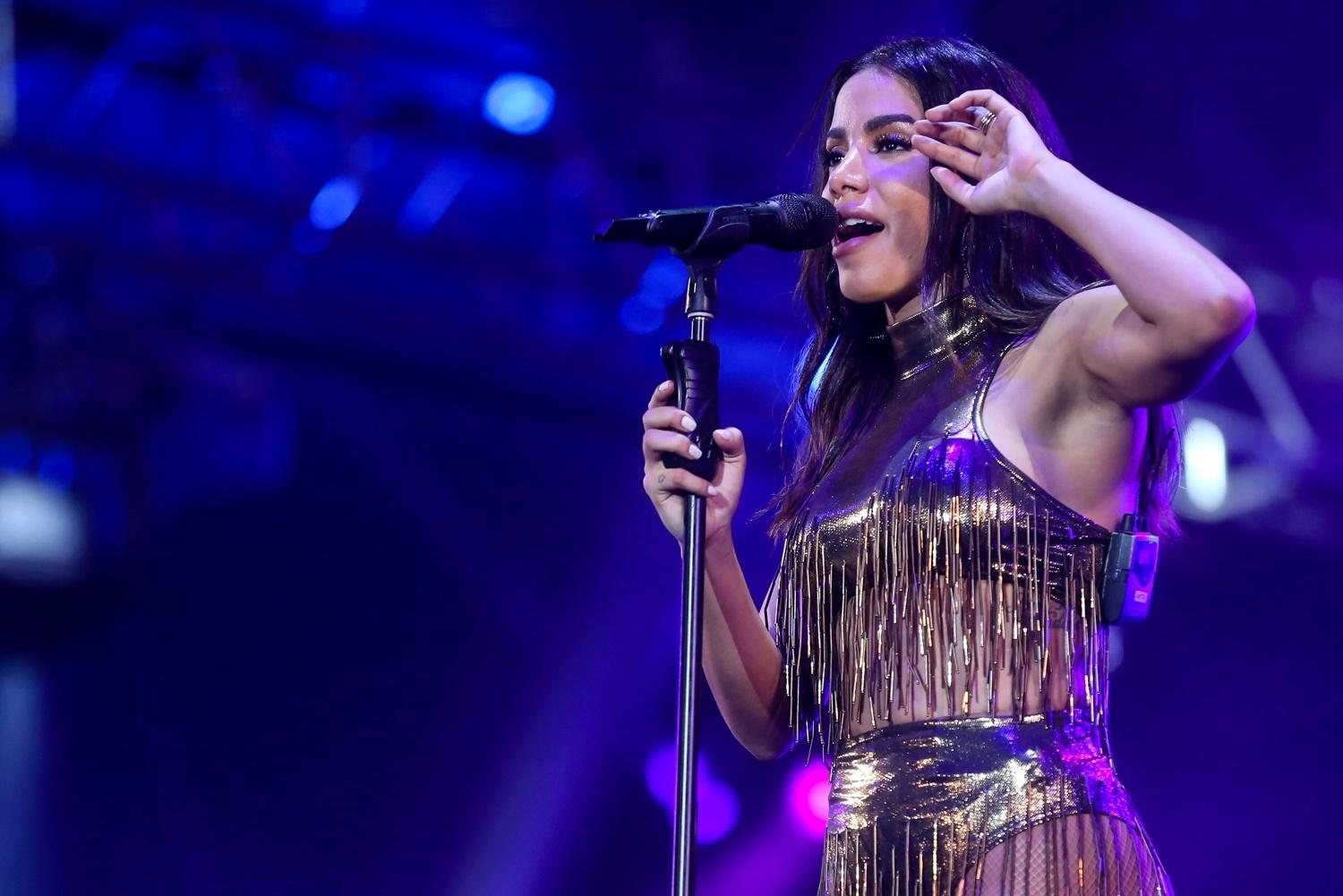 Em um show de cerca de uma hora, Anitta entrou no palco com o sucesso "Bang", seguida de outros hits como "Bl Bla Bla", "Zen", "Deixa ele chorar" - Roberto Filho/Brazil News