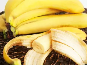 Os benefícios da casca de banana e como aproveitá-la em receitas