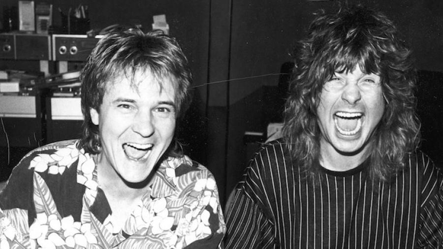 Keith Olsen com Ozzy Osbourne durante a gravação do disco "No Rest for the Wicked" (1988) - Reprodução/Twitter