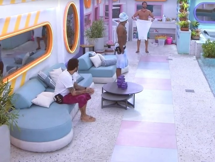 Gustavo quer dormir no lollipop e diz: 'Hitler dormiu em Paris'