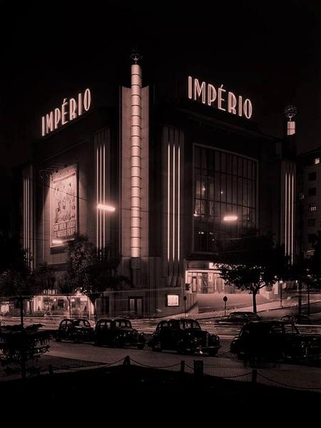 Cinema Império, em Lisboa, em foto de 1952 - Reprodução/Facebook - Reprodução/Facebook