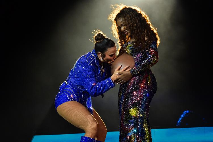 20.set.2024 - Iza se apresenta com Ivete Sangalo no palco Sunset na quinta noite de Rock in Rio