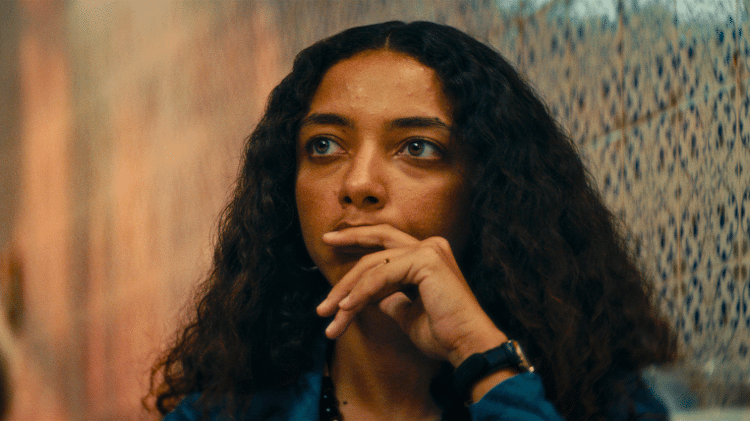 Fátima, interpretada por Alice Carvalho, em "O Agente Secreto"