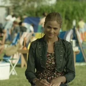 Caio Castro e Luiza Valderato vivem Beto e Bia no filme "Se a Vida Começasse Agora" - Divulgação