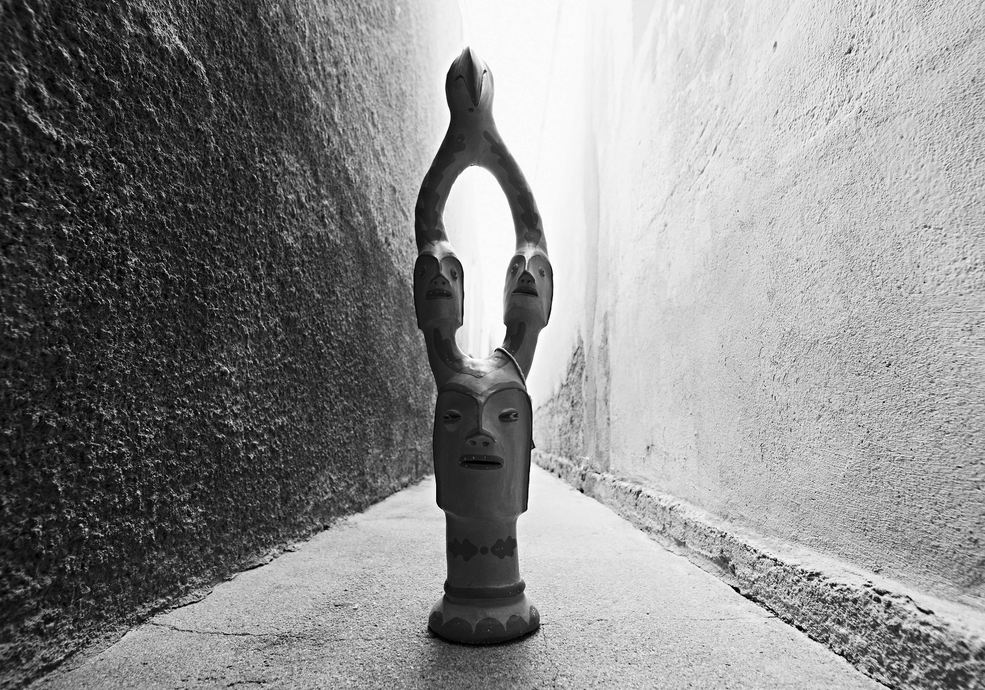 13.nov.2015 - Fotografia de Maurício Nahas parte da exposição "Do Pó da Terra" no Museu Afro, em São Paulo. Na foto, obra de Ulisses Pereira - Maurício Nahas