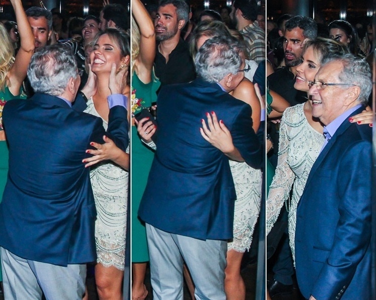 20.out.2016 - Carlos Alberto de Nóbrega não esconde a felicidade e namora Renata Domingues durante a festa de aniversário de Rodrigo Faro - Manuela Scarpa/Brazil News