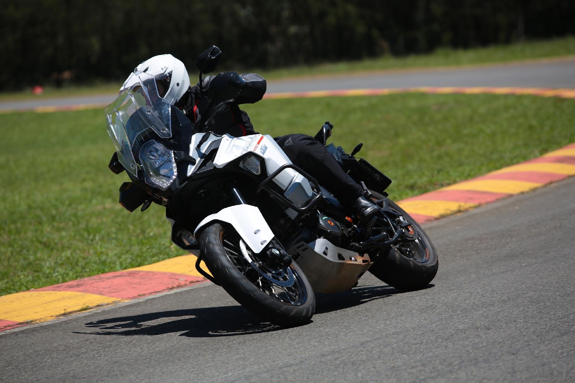 KTM 1290 Super Adventure 2016 - Mario Villaescusa/Infomoto