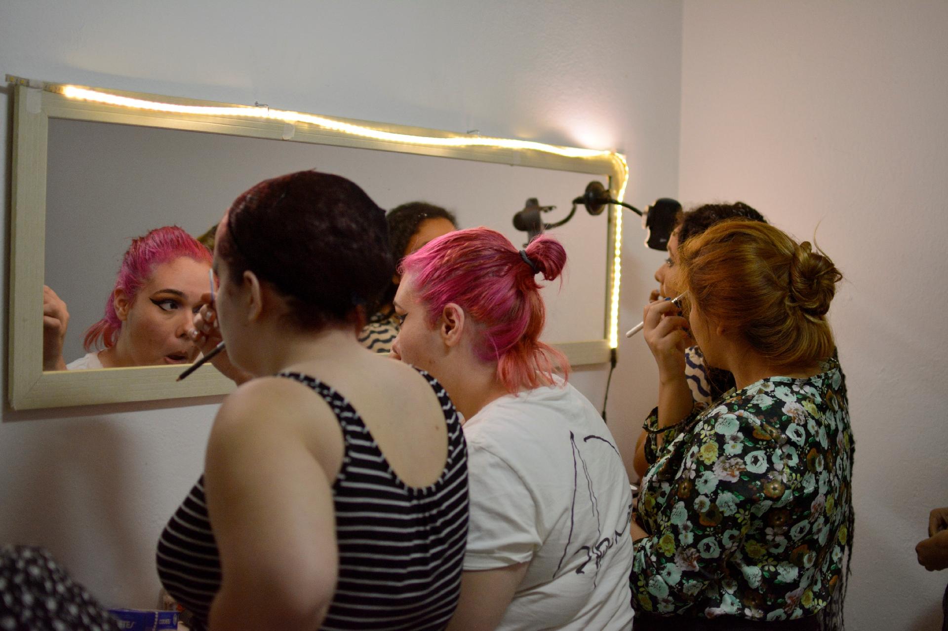 Cena do documentário "They Can Do It" com o coletivo de drag queens mulheres Riot Queens - Kelviane Lima/Divulgação