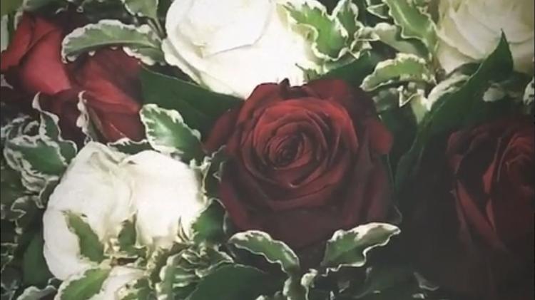 Emilly Araújo ganha flores do namorado, Jota Amâncio, em Paris - Reprodução/Instagram - Reprodução/Instagram