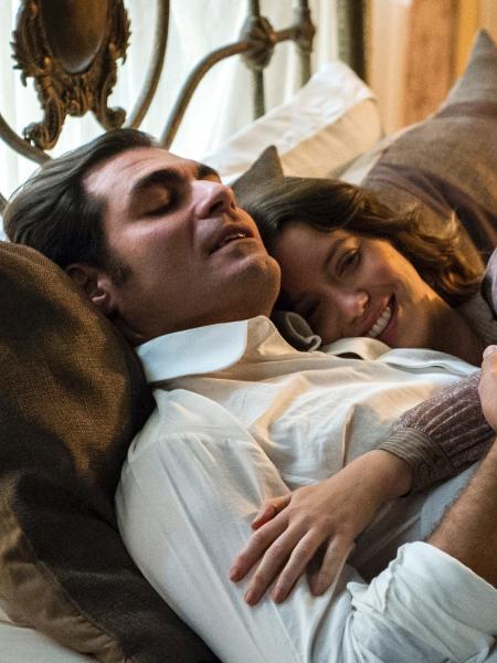 Darcy (Thiago Lacerda) e Elisabeta (Nathalia Dill) dormem juntos pela primeira vez - Estevam Avellar/Globo