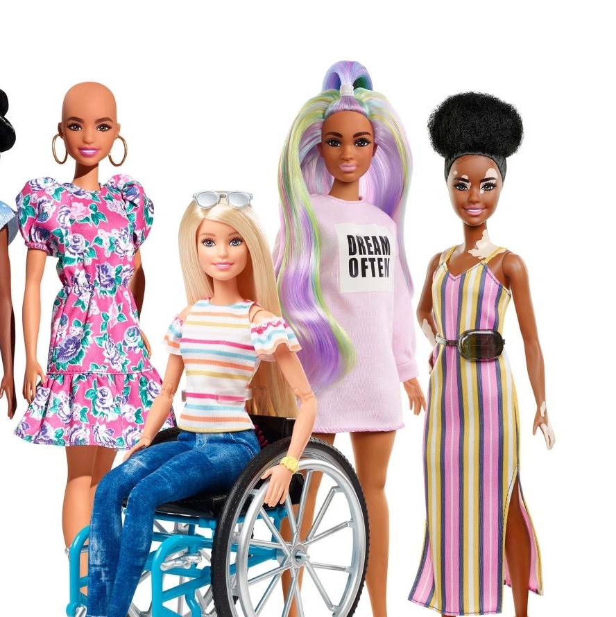 Barbie lança novas bonecas inclusivas com vitiligo e até careca