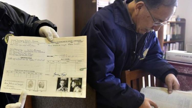 Em 1999, começou o processo de pesquisa que revelaria como Hochschild salvou milhares de judeus do Holocausto - Getty Images - Getty Images
