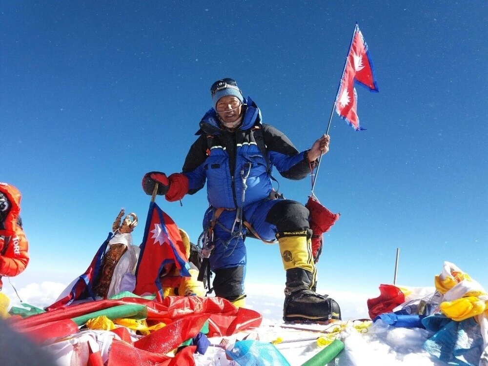 Sherpa alcança recorde de maior número de subidas ao Everest: 26 vezes