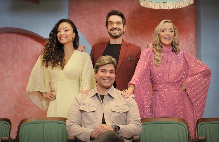 Em 2024,"Que Seja Doce", com Felipe Bronze, Michele Crispim, Carole Crema e Lucas Corazza Em 2024,"Que Seja Doce", com Felipe Bronze, Michele Crispim, Carole Crema e Lucas Corazza