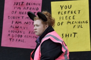 Dismaland funcionária - Toby Melville/Reuters - Toby Melville/Reuters