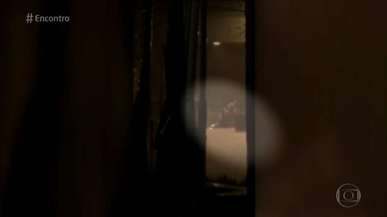 24.mar.2016 - Sandy contou na manhã desta quinta-feira (24) que ela e a mãe ficaram ilhadas, presas no carro, após um forte temporal em Campinas, no interior de São Paulo - Reprodução/TV Globo