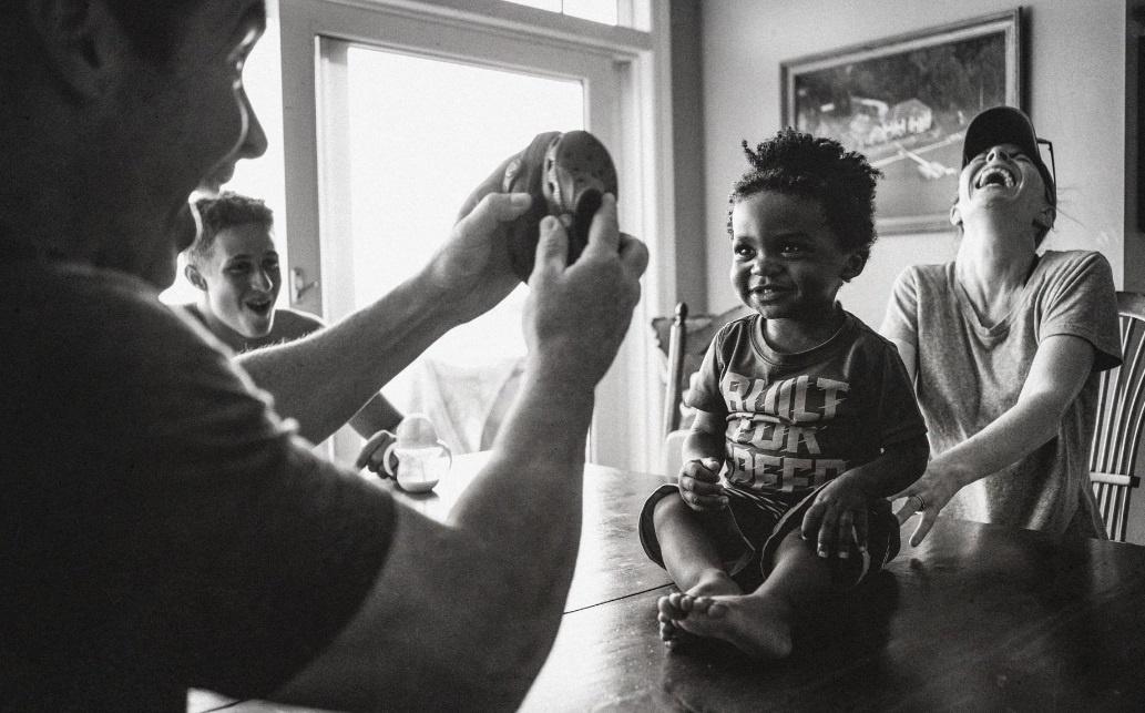 ensaio de fotógrafa americana sobre sobrinho adotado5 - Kate T. Parker/Divulgação