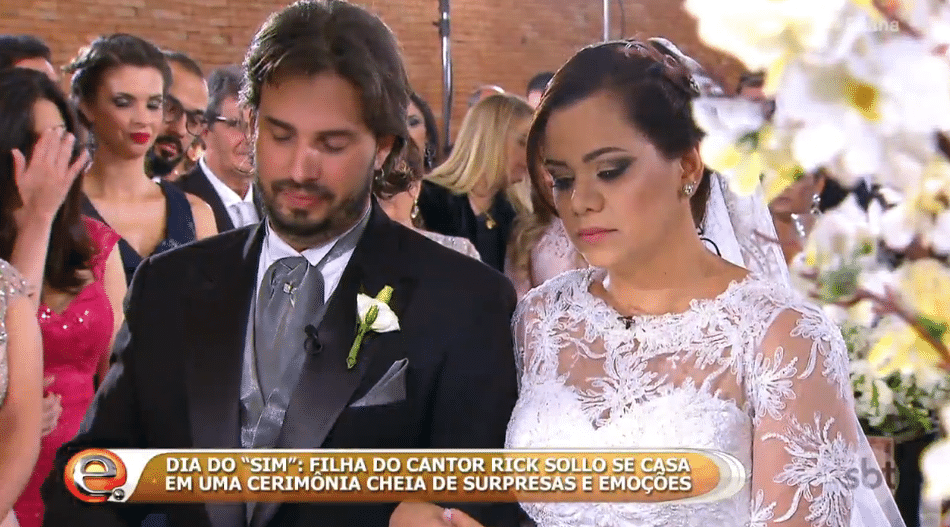 23.out.2016 - Mônica e Marcos se casaram numa cerimônia íntima organizada em São Paulo - Reprodução/SBT.com.br