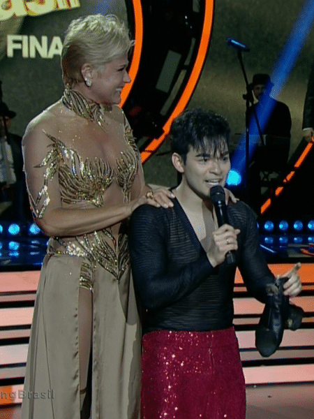 Yudi com Xuxa na final da segunda temporada do "Dancing Brasil" - Reprodução/TV Record - Reprodução/TV Record