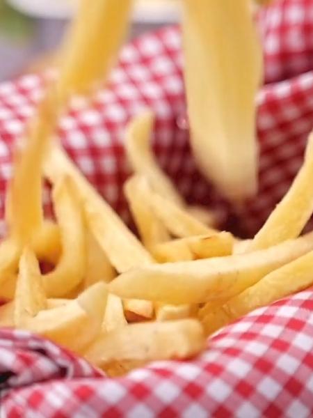 Associação pede que belgas aumentem consumo de batatas para salvar indústria - Reprodução/TV UOL