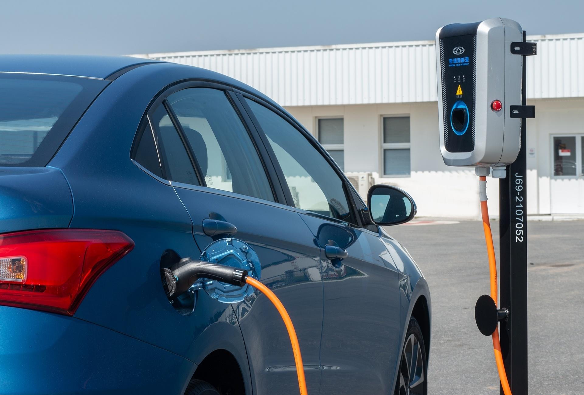 Caoa Chery Arrizo 5e - Divulgação