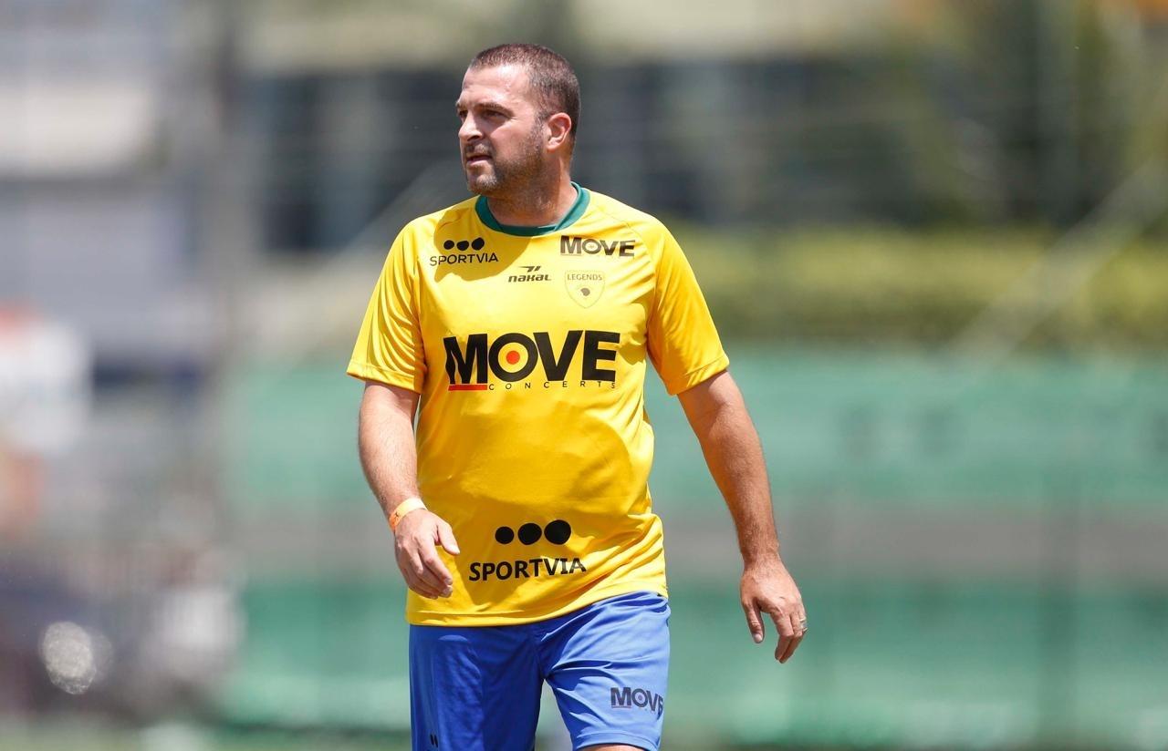 Steve Harris, do Iron Maiden, participa de jogo de futebol com Zé Elias e ex-jogadores - Divulgação/Move Concerts