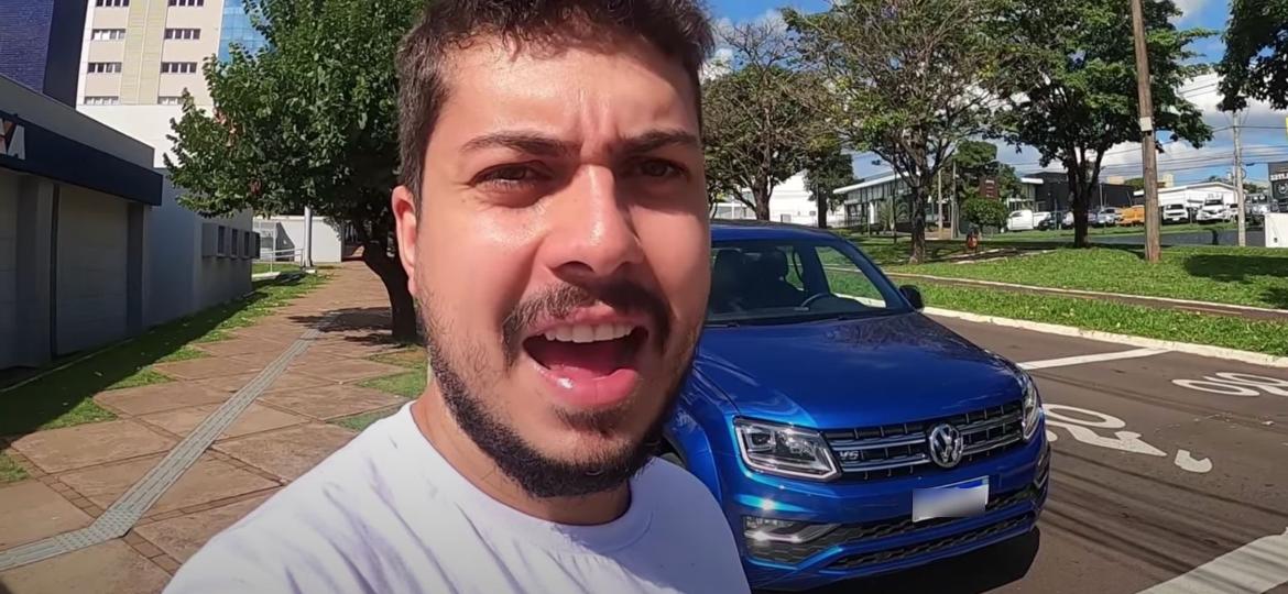 Razuk com sua Amarok V6 Extreme de R$ 200 mil; ele pretendia sorteá-la por R$ 500 mil, mas advogado orientou a devolver o dinheiro já pago pelos seus seguidores - Reprodução