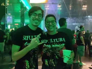 Fãs transformam 'enterro' do Sepultura em festa, em SP: 'Estou bem animado'