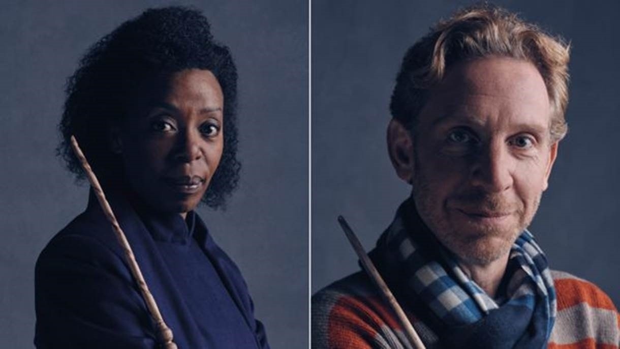 Os atores Paul Thornley e Noma Dumezweni que vivem Hermione e Rony na peça "Harry Potter and the Cursed Child" - Divulgação