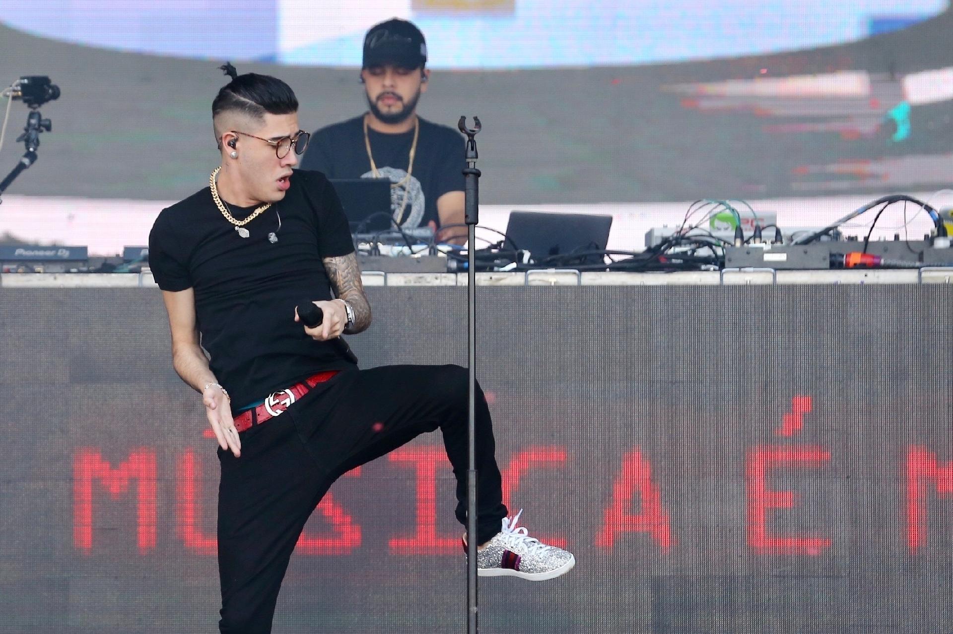 Cheio de pose, Kevinho canta os seus sucessos no VillaMix Goiânia - Manuela Scarpa/Brazil News