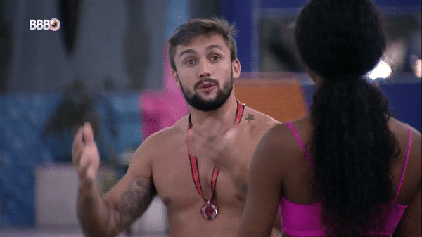 Arthur discute com Camilla no BBB 21 - Reprodução/Globoplay