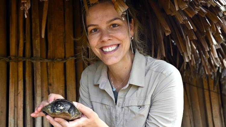 A bióloga Fernanda Abra