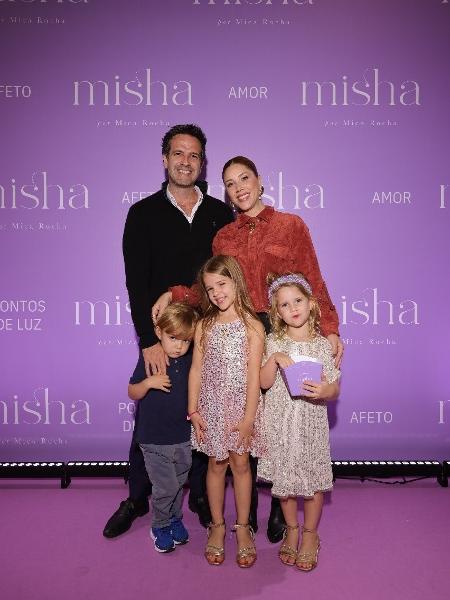 Mica Rocha, marido e filhos Mica Rocha, marido e filhos