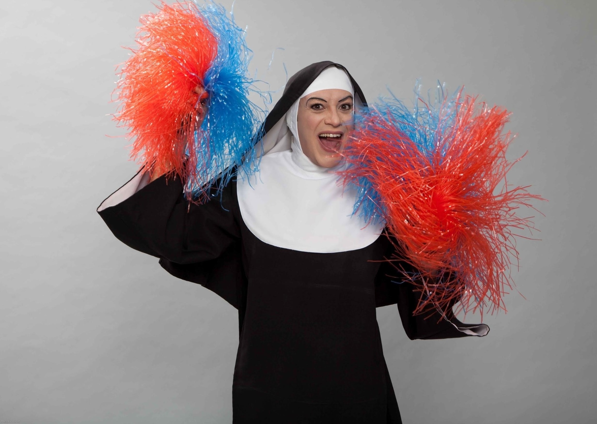 Folia nos palcos! Artistas mantêm peças em cartaz durante o Carnaval - João Caldas