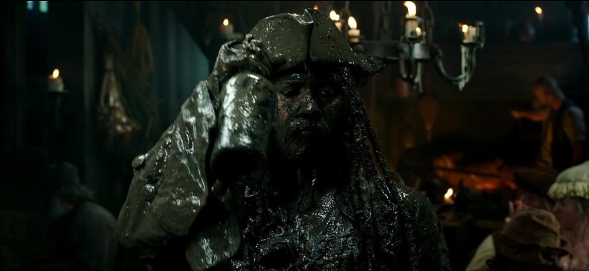 Johnny Depp em cena de "Piratas do Caribe: A Vingança de Salazar" - Reprodução